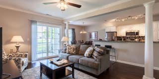 Oakmonte Apartments Gallery 1