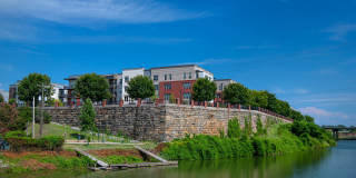 Sola Station Canalside Apartments Gallery 7