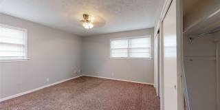 3252 CHELTENHAM Drive Gallery 22