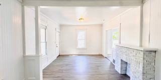 Charming 4-Bedroom Property in Prime Location Gallery 8