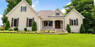 3 Bedroom 3 Bath House in Beautiful, Quiet Setting Gallery 1
