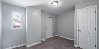 1028 W CROSS Street Gallery 22