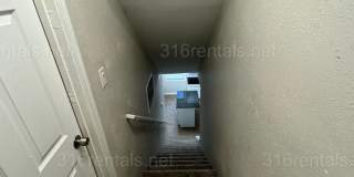 $1195- 3 room 2 bath - Single Family Home locate in the South Central Neighborhood Gallery 3