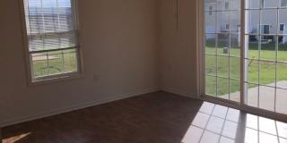 3 Bedroom, 2.5 Bath Two Level Townhouse Gallery 9