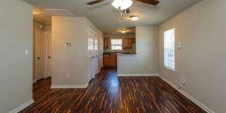 2 bed, 1 bath in great location - move in ready! Gallery 5