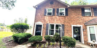 Townhome - 2 Bedroom 1.5 bath Townhome - 2 Bedroom 1.5 bath Gallery 1