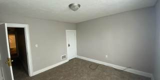 Large 2 Bedroom Duplex in prime location Weiland Park / Itailian Village / Campus Gallery 12