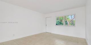 407 SE 9th Court Gallery 19