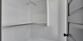Gorgeous FULLY FURNISHED Home Just Off Charlotte Ave. Gallery 30