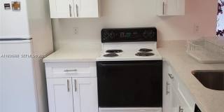 4500 NW 99th Ct Gallery 8