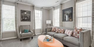 Huntington at King Farm Gallery 6