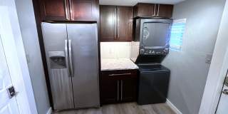 304 North Keech Street - Room 4 Gallery 17