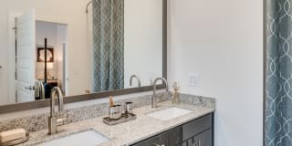 Link Apartments Grant Park Gallery 15