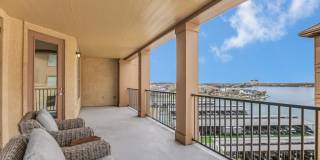 101 W Bank #52 Gallery 1