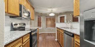 2411 Dennis St Gallery 4