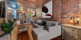 121 E 10TH Street unit: D Gallery 1