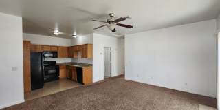 Beautiful 2 bedroom / 1 bathroom unit with all APPLIANCES included Gallery 8