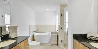 1931 NE 2nd Street Gallery 11