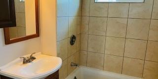 414 Lovell unit: 2 Gallery 10