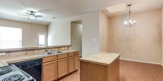 Beautiful 3 Bedroom Townhome Located in Georgetown, TX! Gallery 11