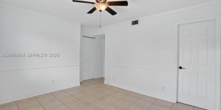 845 NW 91st Ter Gallery 21