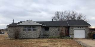 3 bdrm plus bonus roo. Section 8 is ok Gallery 1