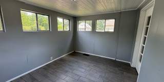South Fountain Square 2 Bed 1.5 Bath Gallery 3