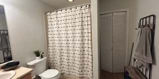 1347 East Parkway Drive - 1 Gallery 11