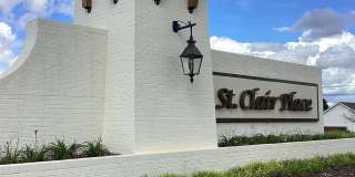 229 NE Paca Lane NE Gallery 1