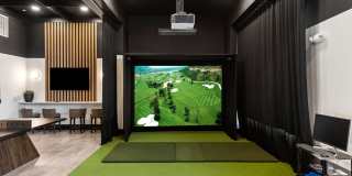 The Hadley Gallery 17