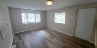 1BR/1BA updated mobile home close to I10 and Pine Forest Rd Gallery 5