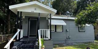 Fully Renovated 2/1 + Bonus Room Single Family Available Now! Gallery 3