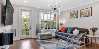 Room in 2 Bedroom Home Atlanta Gallery 1