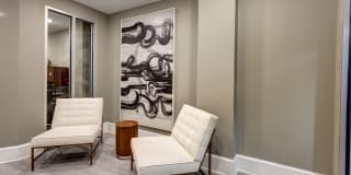 The James Apartments Gallery 18