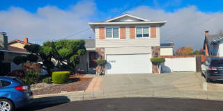 RENT WILL BE $3950 THROUGH MAY 2026! Gallery 1