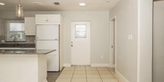 Alluring  Single Family Home | 3 BR/2BA | Front and Backyard! Gallery 6