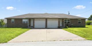 2 Bed | 2 Bath | 1 Car Garage Home Gallery 1