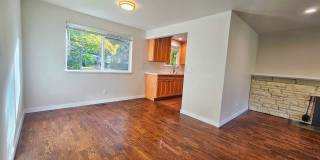 Beautifully Remodeled 3 Bed 2 Bath Rambler in Eastgate, Bellevue Gallery 7