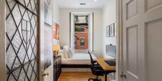1714 SPRUCE Street Gallery 18