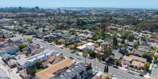 Beautiful 3 bed 2.5 baths "fully furnished" townhouse in the charming neighborhood of University Heights. Gallery 60