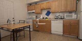 3 bed in Allston Gallery 5