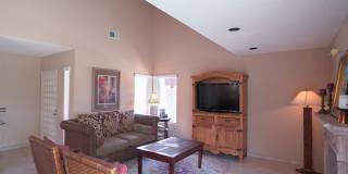 Beautifully Furnished Condo with Mountain Views Beautifully Furnished Condo with Mountain Views Gallery 13