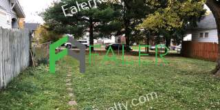 Huge Yard and Charming Home! Gallery 16