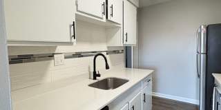 Remington On Rockville Living Gallery 43
