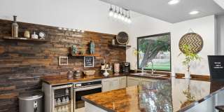 Palomar West Gallery 23