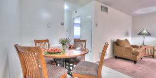 Graceland Plaza Apartments Gallery 6