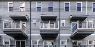 3-Bedroom, 3.5 Bath Townhome for Rent in Charlotte, NC | Attached Garage & Modern Kitchen 3-Bedroom, 3.5 Bath Townhome for Rent in Charlotte, NC | Attached Garage & Modern Kitchen Gallery 15
