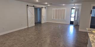 3 Bedroom, 2 Bathroom with nice yard, close Epic Universe, SeaWorld and Convention Center Gallery 5