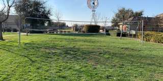Immaculate like New Home in the gated Windmills at Tule Heights! Gallery 6