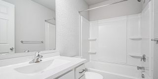 1002 Maple Avenue Gallery 18